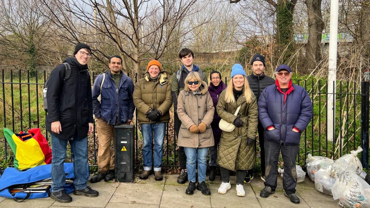The cold-weather Litter Pick Squad in Mile End PArk